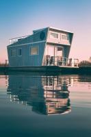 Tiny lake houses near the beach and centre - B&B