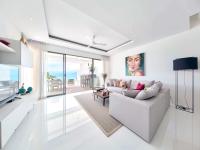 Villa 9 - 5 Slaapkamers met Ensuite Badkamer - Eigen Infinity Pool - Uitzicht op Zee