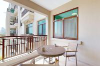 Vacationer Holiday Homes I Peaceful 2 Bedroom I Lush Surroundings l Central Location in The Greens - B&B Dubai