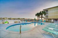 Orange Beach Waterfront Condo with Pool Access! - Chambres d’hôtes Orange Beach