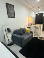 Deluxe Studio