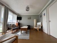Bermuda Haven 26, Hemsby - Two bed chalet, sleeps 5, bed linen and towels included with onsite entertainment on a pet free site - B&B