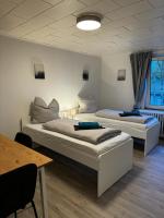 B&B Dinslaken - 5-Bett Wohnung im Boardinghaus Elisabeth - Bed and Breakfast Dinslaken