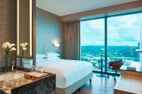 Guest Room King with Cityscape View