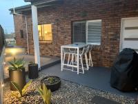 Life's A Beach - B&B Manyana