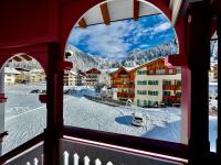 Two-Bedroom Apartment with Mountain View