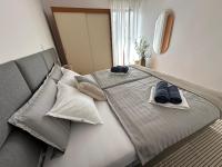 One-Bedroom Apartment with Balcony