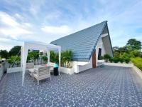 Golden Golf Garden Pool Villa - B&B