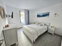 Apartamento con piscina a 500m de la playa - B&B