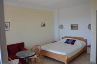 Studio mit Balkon und Meerblick.