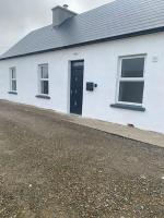 Kilmoon Cottage, Entire home in Lisdoonvarna - Chambres d'hôtes Lisdoonvarna