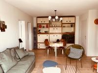 Champs de mars Appartement 1 chambre proche centre ville, balcon et parking - B&B La Rochelle