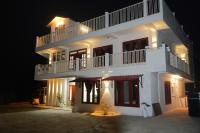 ROYALTY GLOBAL HOMESTAY - B&B