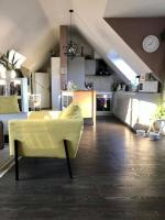 B&B Rastatt - Light flow stylish attic house. m. balcony - Bed and Breakfast Rastatt