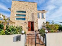 Villa Marina in Ayia Thekla with Heated Pool - Ferienwohnung Agia Napa
