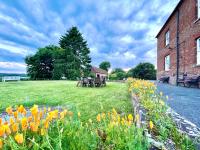 Colthrop Manor with Gardens - Bed and Breakfast