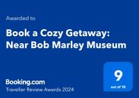 B&B Kingston - Book a Cozy Getaway: Near Bob Marley Museum - Bed and Breakfast Kingston