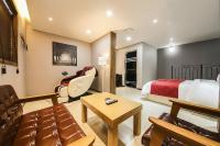 Doppel- oder Zweibettzimmer