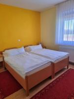 Twin Room with Mountain View
