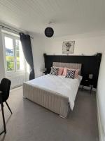 Kamer met Queensize Bed en Uitzicht op de Tuin