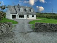 Spanish Point El Martins Holiday Home by Trident Holiday Homes - Chambres d’hôtes
