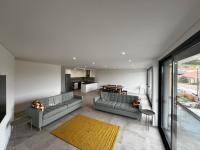Modern spacious apartment with rooftop pool - Ferienwohnung