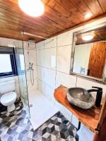 Otter 3 Lodge -Jungle Inspired -Dog Friendly -Private Hot Tub -Warminster-Bath-Salisbury - Chambres d'hôtes Warminster