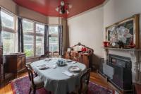 Derby Bank House- Heritage listed two bedroom old school B&B suite or a self contained cabin - B&B Derby