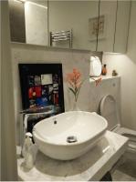 Private room in shared luxury canary wharf apartment - lgbtq friendly - Ferienwohnung London
