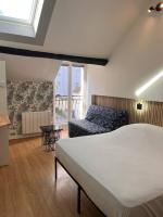 B&B Fontainebleau - Studio duplex Hypercentre au calme avec parking - Bed and Breakfast Fontainebleau