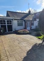 B&B Macclesfield - Shrigley cottage, quirky & quiet - Bed and Breakfast Macclesfield