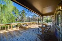 Quiet Guntersville Cottage Near Lake Boat Parking - Bed and Breakfast