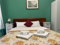 Double Room with Private External Bathroom