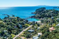 Drop Anchor at Enclosure Bay Beach by Waiheke Unlimited - B&B