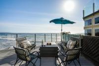 Luxury, renovated, oceanfront home with incredible deck & views - dogs welcome - B&B