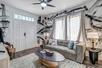Contemporary Apartment - 5 Min To TIAA Bank Field! - Chambres d'hôtes Jacksonville