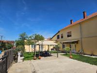 B&B Niš - Apartments Kuca Aleksic - Bed and Breakfast Niš