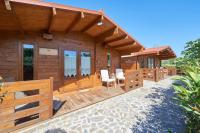 B&B Montargil - Lakeside Cabin Oasis w/ AC, By TimeCooler - Bed and Breakfast Montargil