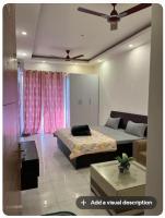 Hello Studio Rental Services - Bed and Breakfast Noida
