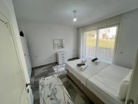 Doppelzimmer mit Balkon und Meerblick