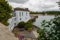 Laston Garden Apartment - Sea Views Large Terrace - B&B