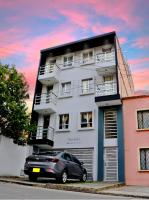 Amplio apartaestudio moderno cerca AVdelosestudiantes - B&B
