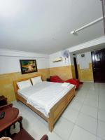 Single Room with Shared Shower and Toilet