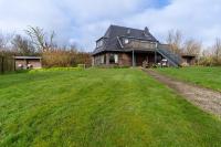 Haus Deichglück, Whg Timmy - B&B