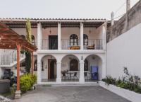 Blue Moon Hostel - B&B