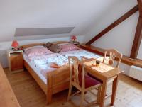 Camera Matrimoniale con Bagno in Comune 