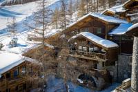 Val d’Isère - Extraordinaire Chalet Montana avec piscine sur la piste Olympique de Belevarde. - B&B