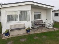 B&B Great Yarmouth - 141 sundowner 3 bed chalet Hemsby - Bed and Breakfast Great Yarmouth