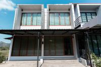 dham villa ธาม วิลล่า - B&B