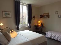 Chambre Triple avec Salle de Bains Privative Séparée
